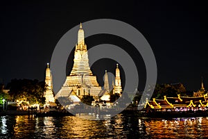 Wat Arun - Bangkok, Thailand