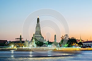 Wat Arun - Night view the temple of Dawn in Bangkok