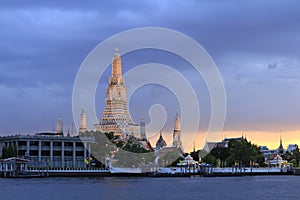 Wat Arun Ratchawararam Ratchawaramahawihan