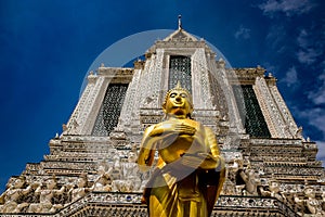 Wat Arun Ratchawararam Ratchawaramahawihan photo