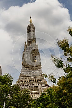 Wat Arun Ratchawararam Ratchawaramahawihan Buddhist Temple. photo