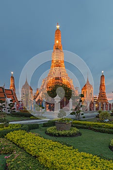 Wat Arun Ratchawararam Ratchawaramahawihan photo