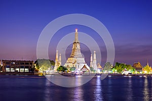 Wat Arun Ratchawararam Ratchawaramahawihan with lighting public landmark