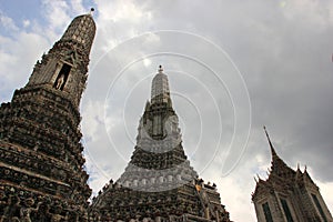 Wat Arun Ratchawararam Ratchawaramahawihan or Wat