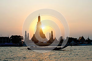 Wat Arun Ratchawararam Temple of Dawn with L