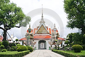 Wat arun temple of dawn bangkok thailand