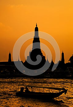 Wat Arun, The Temple of Dawn, at sunset,Bangkok photo