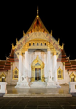 Wat Benchamabophit in Bangkok, Thailand photo