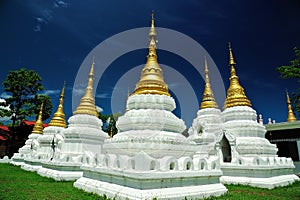 Wat Chedi Sao Temple