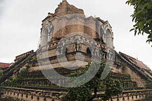 Wat Chiang Man was built by Mangrai[1]:209 in 1297 CE as the fir