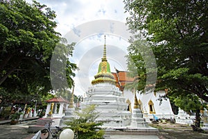 Wat Chim Phli Sutthawat on Koh Kret in Nonthaburi Province