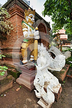 Wat Inthakhin Sadue Muang; Thailand