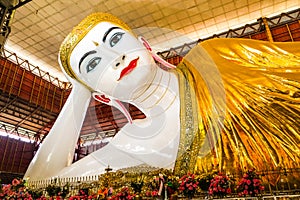 Wat Kyauk Htat Gyi Reclining Buddha photo