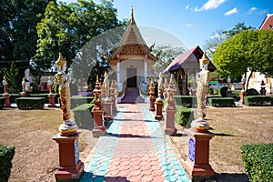Wat Mae La Nuea temple, Phrae Province, Thailand. Publie Domain photo