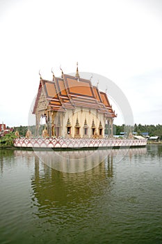 Wat Pai Laem temple