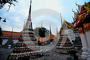 WAT PHO BANGKOK TAILANDIA photo