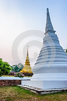 Wat Phra That Chae Haeng morning.