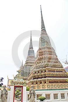 Wat Phra Chetuphon Vimolmangklararm Rajwaramahaviharn (Wat Pho)