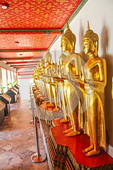 Wat Phra Chetuphon Vimolmangklararm Rajwaramahaviharn (Wat Pho)