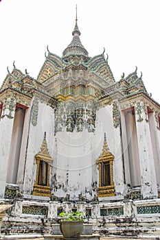 Wat Phra Chetuphon Vimolmangklararm Rajwaramahaviharn (Wat Pho)