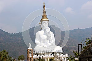 Wat Phra Kaew he hid