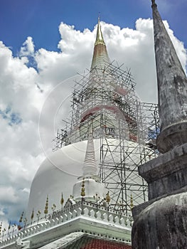 Wat Phra Mahathat pagoda