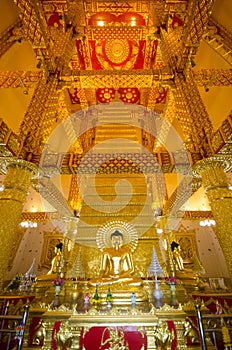 Wat Phra That Nong Bua Interior