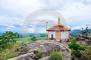 Wat Phra Phutthabat Doi Lon, the temple on mountain