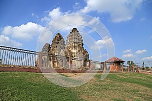 Wat Phra Prang Sam Yot temple