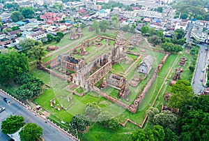 Wat Phra Sri Rattana Mahathat, The famous public temple in Lop B