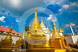 Wat Thai Wattanaram It is a Thai temple that is built in Myanmar style. There is a beautiful golden color in Mae Sot District