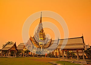 Wat So-thorn Temple in the evening