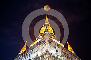 Wat Yai Chai Mongkol Ayutthaya Thailand At night