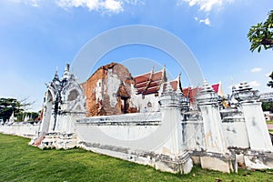 Wat Yai Chom Prasat at Tha Chin, Mueang Samut Sakhon District