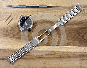 Watch case and bracelet after being polished