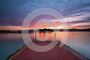 Watch the sunset at the Summer Palace dock in Beijing