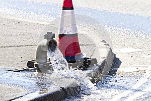 Acqua essendo rilassato durante aggiustare 