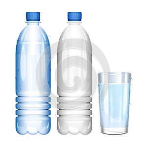 Voda v fľaša. pohár čistý voda. prázdny fľaša. vektor 