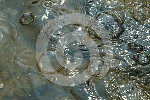 Water bubbles form abstract patterns and tectures 8