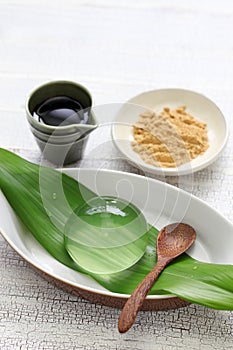 Water cake, raindrop cake, mizu shingen mochi