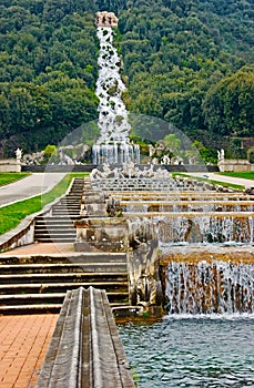 Water cascade