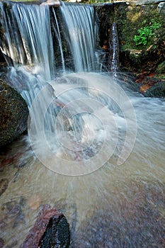 Water cascade with high flow