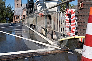 Water cools the movable parts of a drawbridge