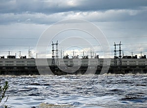 Water discharge at a hydroelectric power station