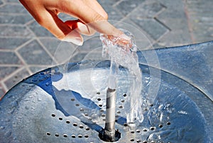Water drinking fountain