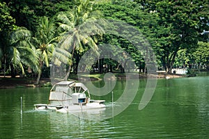 Water hydraulic turbine for water treatment at public park