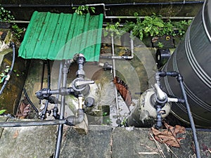 Water pipe pump connection for houses