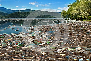 Agua el plastico contaminación 