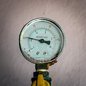Water pressure gage