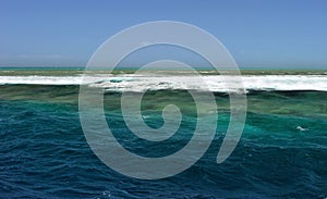 Water, sea. sky, waves. Australia, Great Barrier Reef.